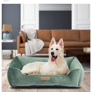 NEW Vibrant Life Pet Bed, Large, 27" X 37', Faux Velvet - Color:Green